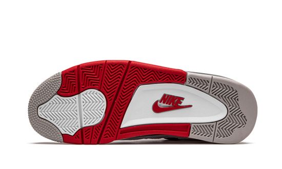 Air Jordans 4 Retro ‘Fire Red’
